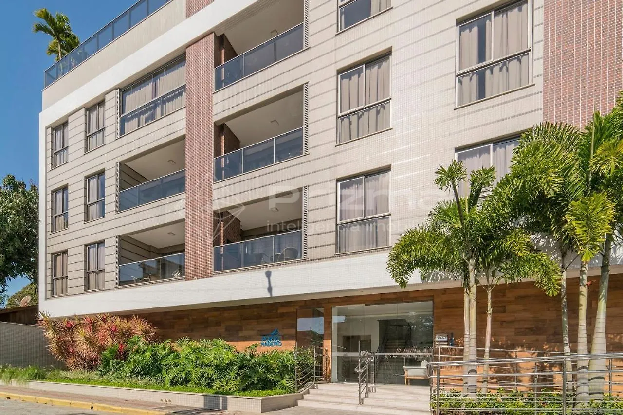 Pm 205: Luxury Rooftop Apartment in Bombinhas Beach
