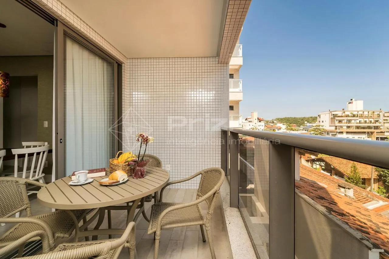Pm 205: Luxury Rooftop Apartment in Bombinhas Beach